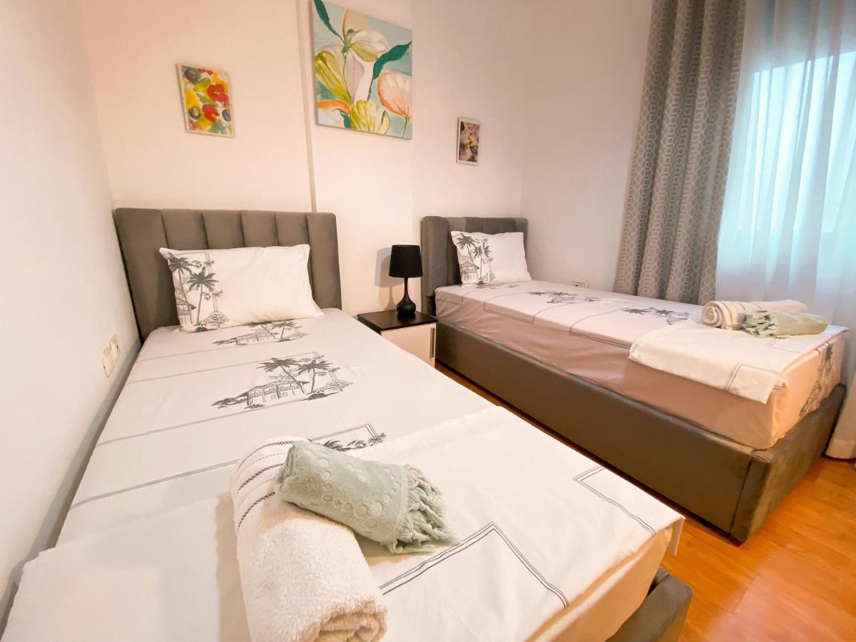 Tirana Views Apartment - Comfy & Spacious Luaran gambar